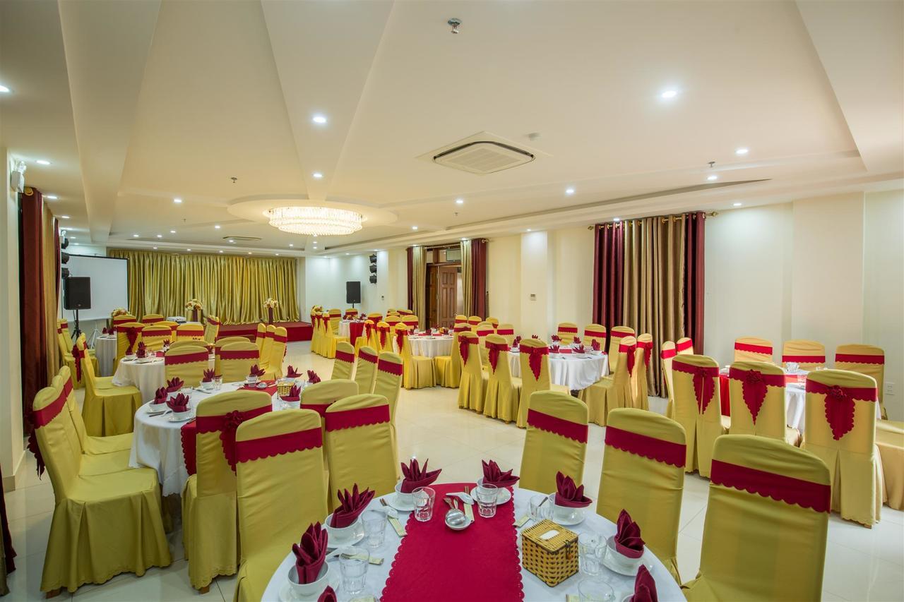 Amanda Hotel Ðồng Hới Buitenkant foto